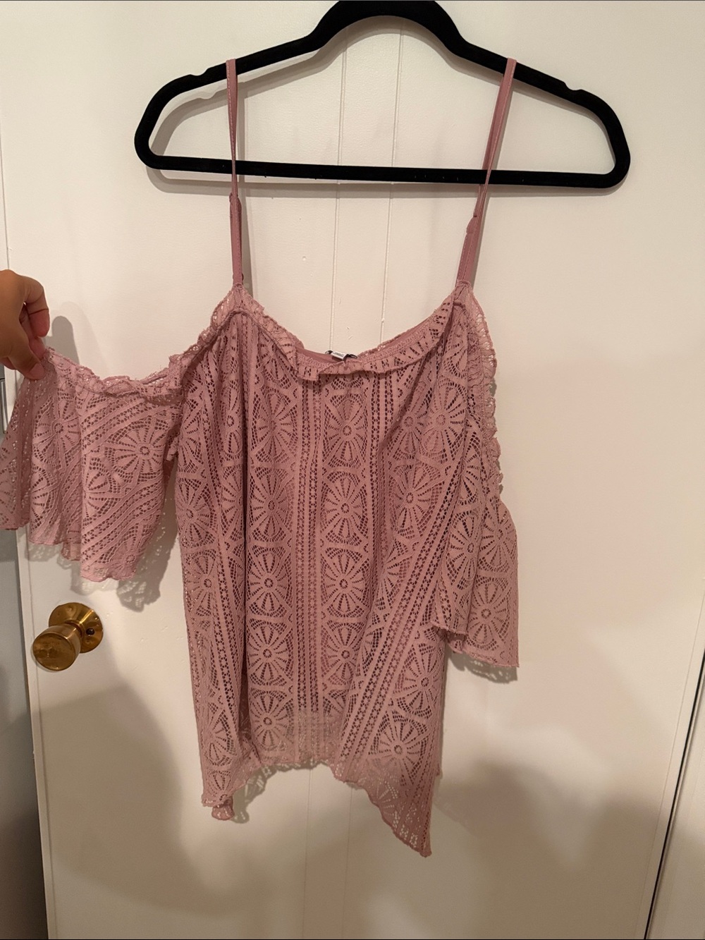 love, Fire Dusty Rose Lace Cold-Shoulder Camisole
